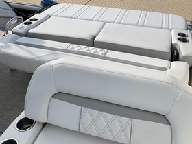 2019 Regal 33 Express