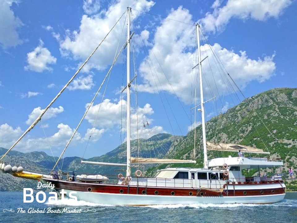 2004 Ketch Laminated 7 Cabins for sale. View price, photos and Buy 2004