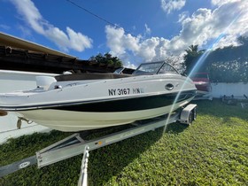 Kupiti 2015 Bayliner 215 Deck Boat