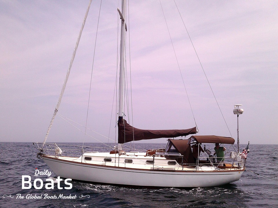 1980 Cape Dory 33