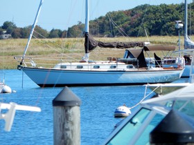 Buy 1980 Cape Dory 33