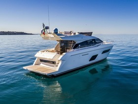 2022 Ferretti Yachts 550