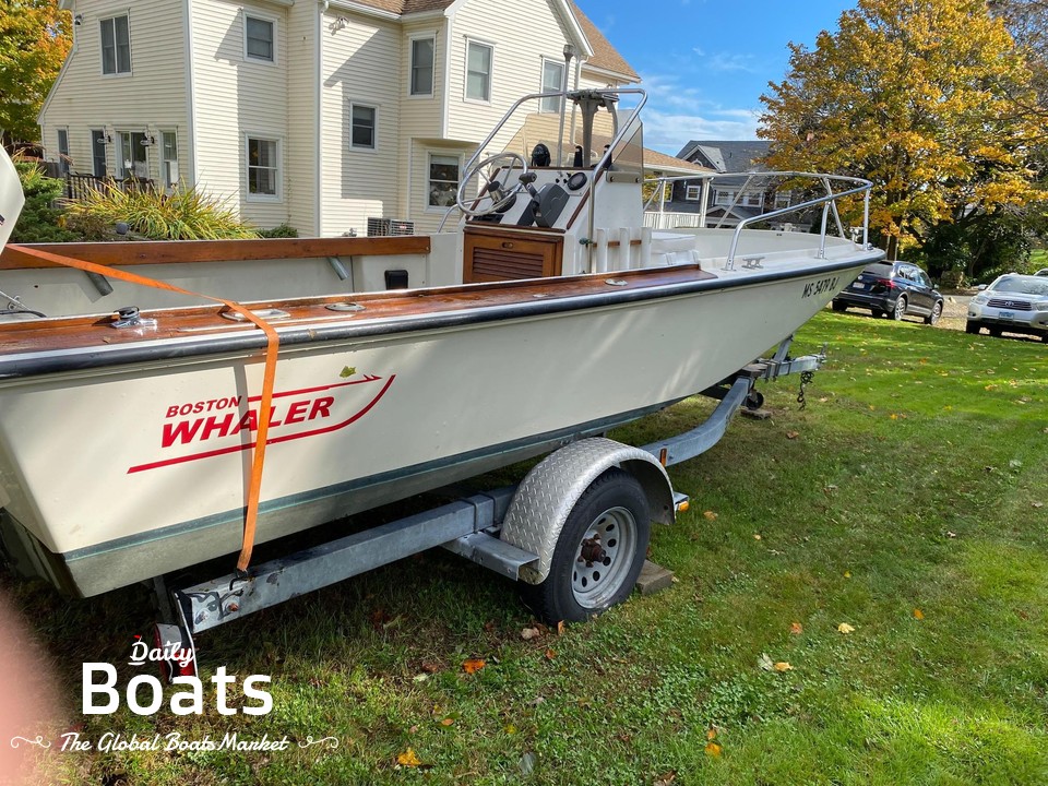 1981 Boston Whaler Outrage 18 for sale. View price, photos and Buy 1981