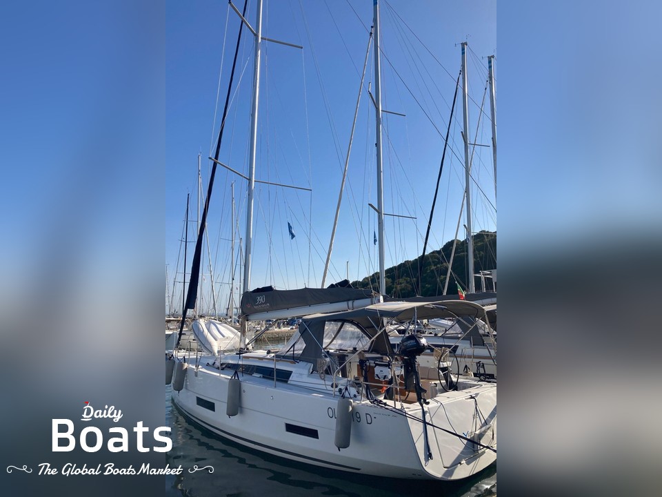 2019 Dufour 390