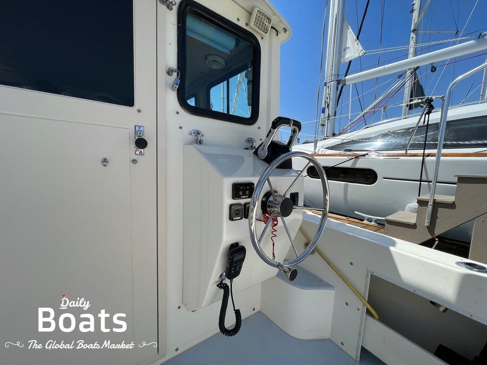 1999 Parker 2530 Extended Cabin for sale. View price, photos and Buy