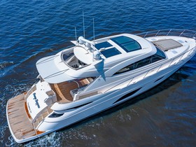 2017 Riviera 6000 Sport Yacht in vendita
