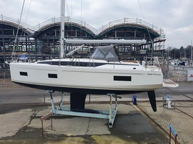 2022 Bavaria C38