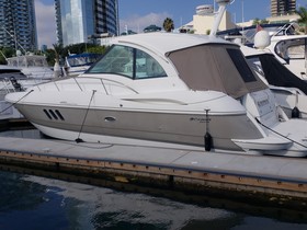 Cruisers Yachts 420 Sports Coupe.
