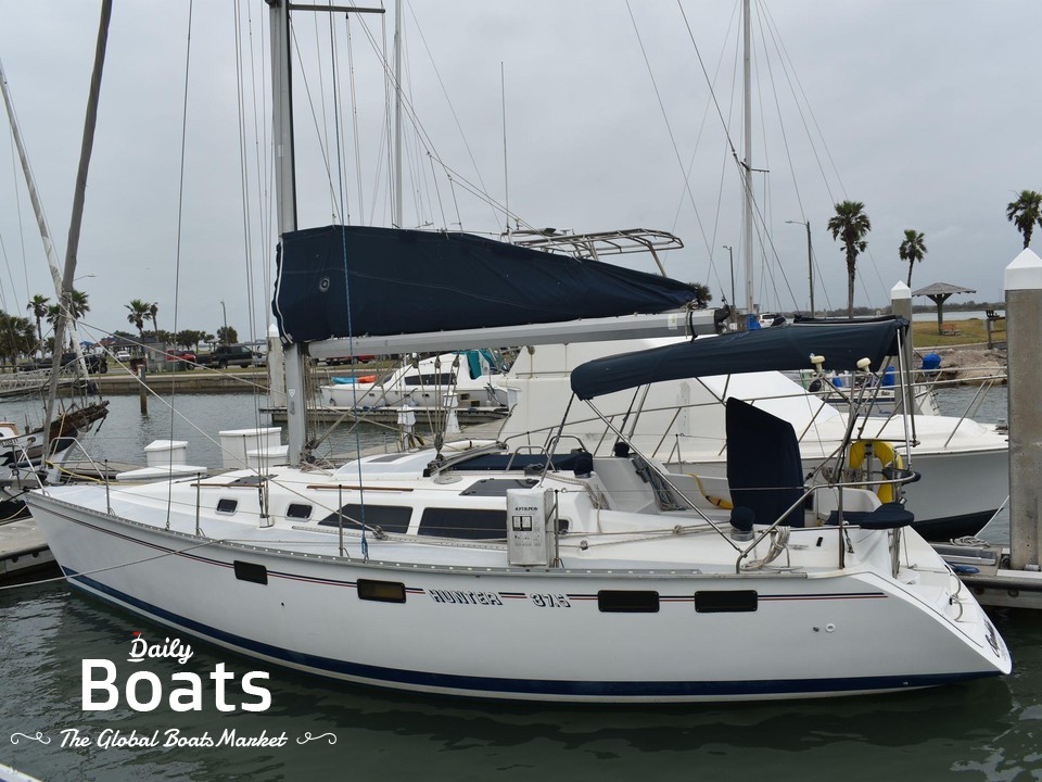 1996 Hunter Legend 37.5 for sale. View price, photos and Buy 1996