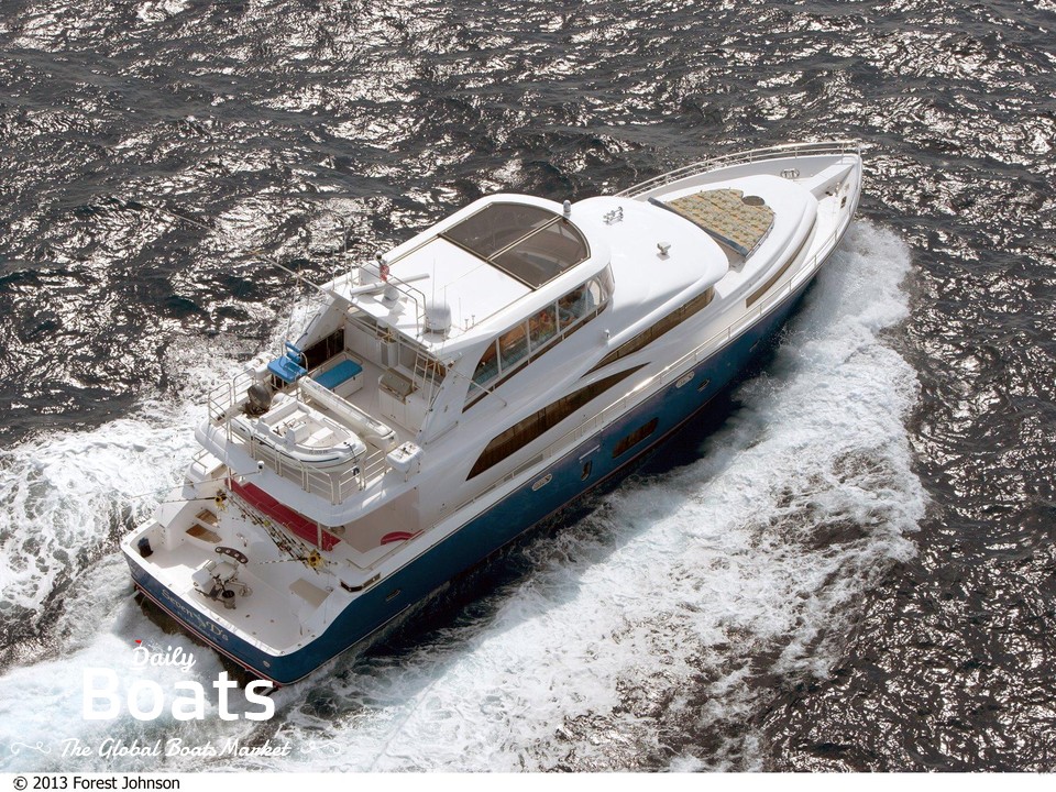 2022 Johnson Motor Yacht W/Fishing Cockpit à vendre. Voir le prix, les