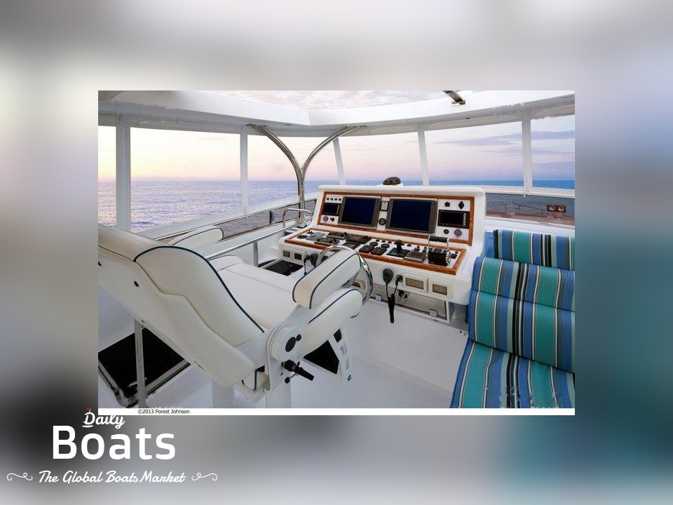 2022 Johnson Motor Yacht W/Fishing Cockpit en venta. Ver precio, fotos