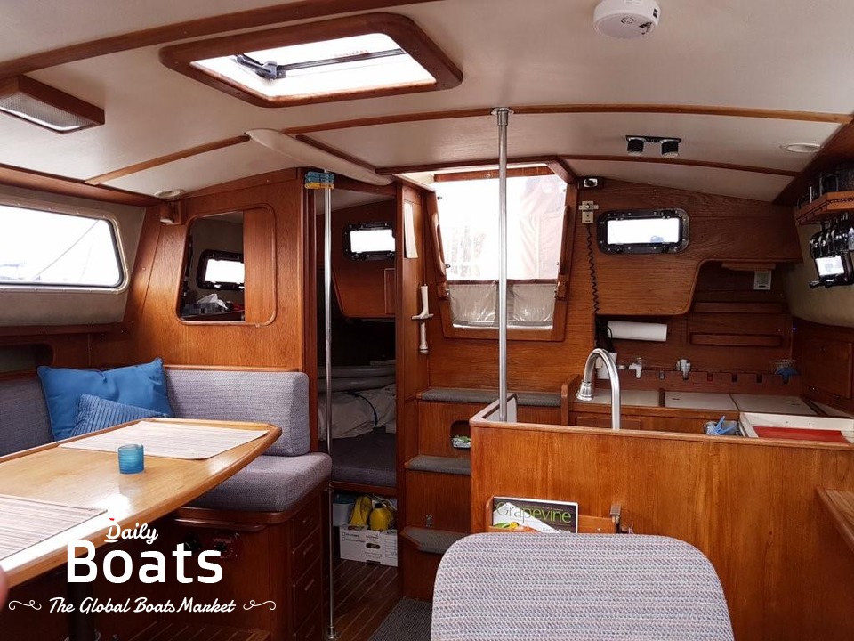 1982 Sceptre 41 Pilothouse Sloop for sale. View price, photos and Buy