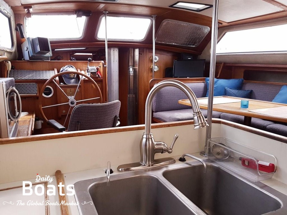 1982 Sceptre 41 Pilothouse Sloop for sale. View price, photos and Buy