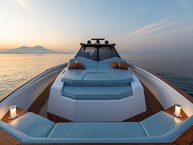 2019 Evo Yachts R6