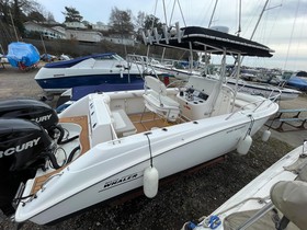 2008 Boston Whaler Outrage 240 for sale