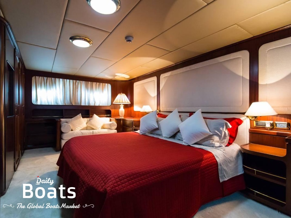 1982 Benetti Motor Yacht for sale. View price, photos and Buy 1982 ...