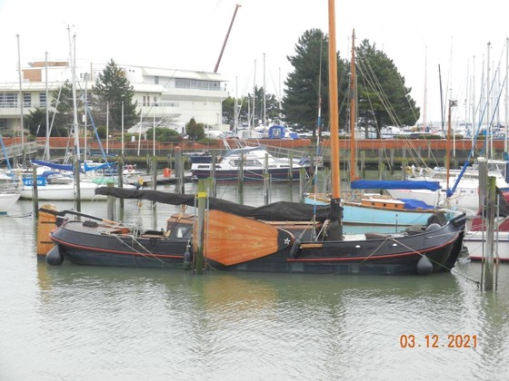 Sailing barges