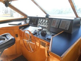 1991 Vantare Custom Flybridge Motoryacht til salg