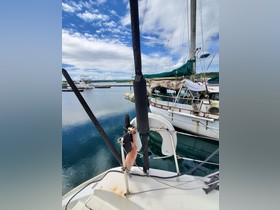 Buy 2004 Lagoon 440 Owner'S Version