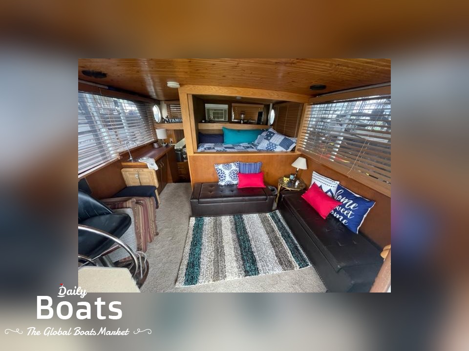 1972 SeaCrest 41 Houseboat for sale. View price, photos and