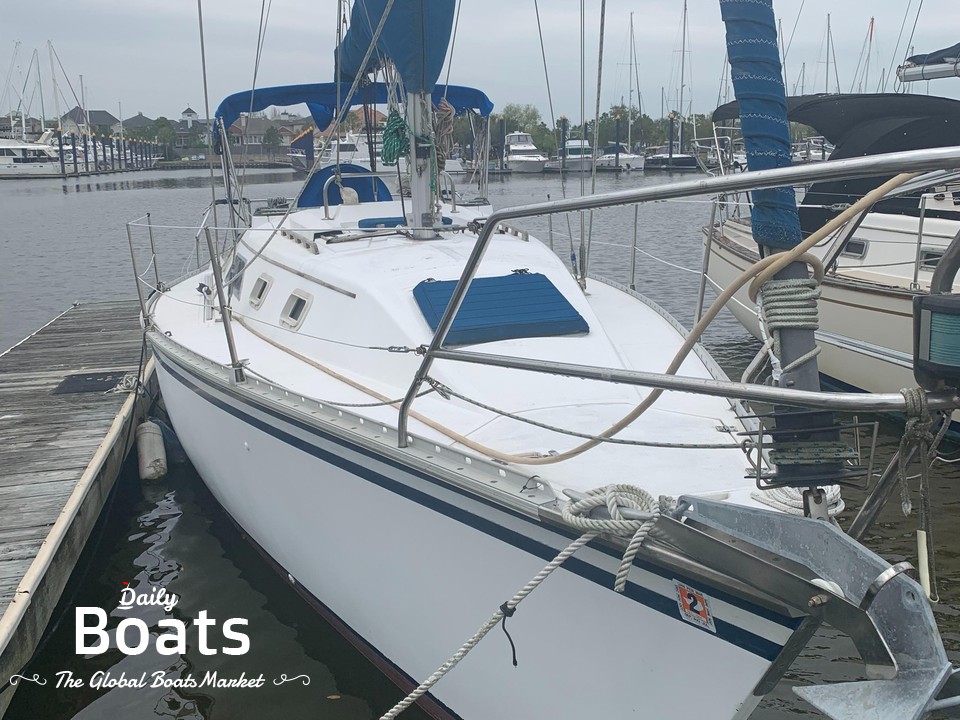 1983 Hunter 31 for sale. View price, photos and Buy 1983 Hunter 31 297170