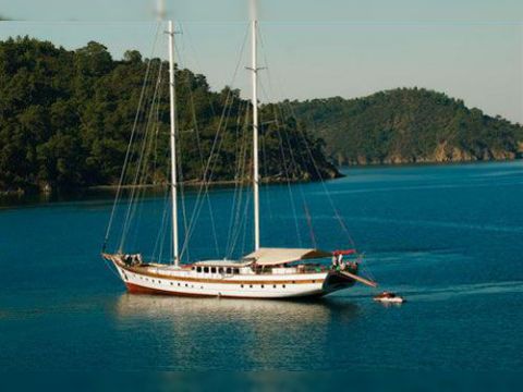  Mahogany Schooner