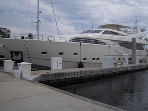 2006 Ferretti 112