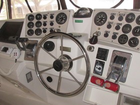 1998 Carver 400 Cockpit Motor Yacht