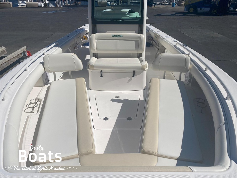 2017 Everglades 273 Center Console for sale. View price, photos and Buy