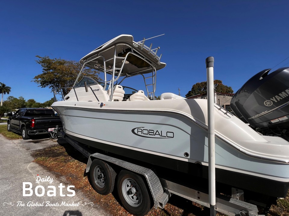 2013 Robalo R245 Walkaround for sale. View price, photos and Buy 2013