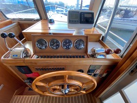 2004 Mainship Trawler 400 на продаж