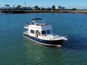 2004 Mainship Trawler 400 на продажу
