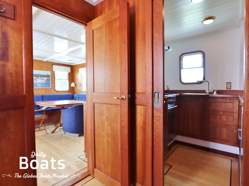 2010 Explorer Expedition Vessel 85 for sale. View price, photos and Buy