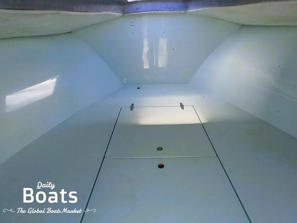 2004 Contender Center Console Cuddy Cabin for sale. View price, photos