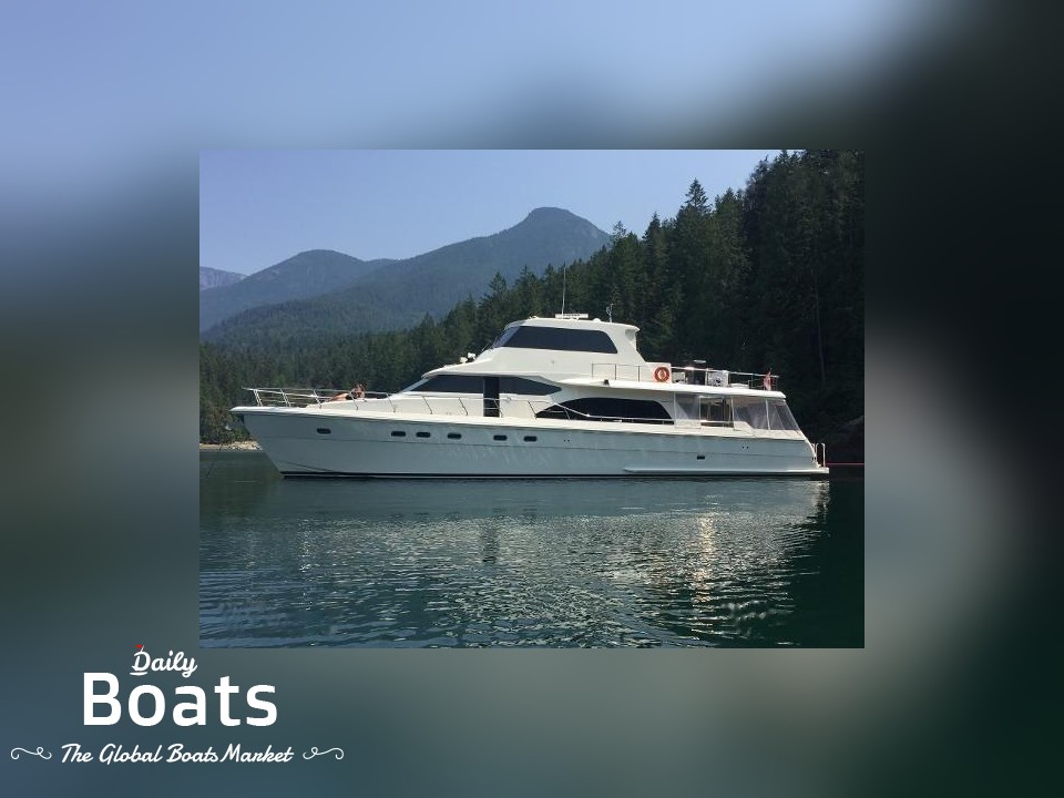 2006 Hampton 740 Yachtfish Skylounge for sale. View price, photos and