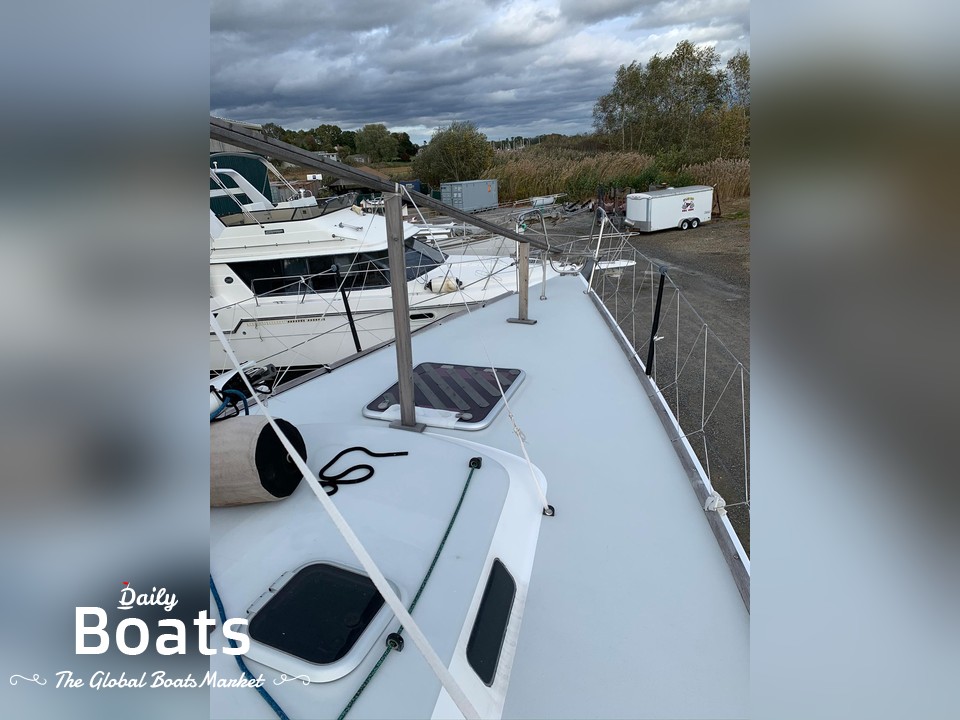 1990 J Boats 44