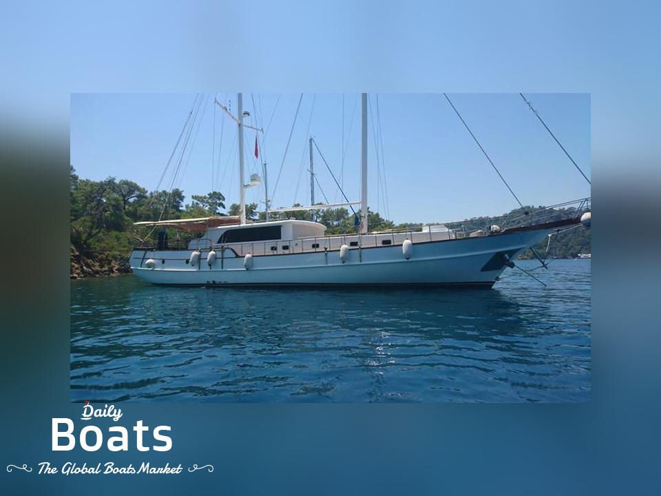 2011 Ketch 27M