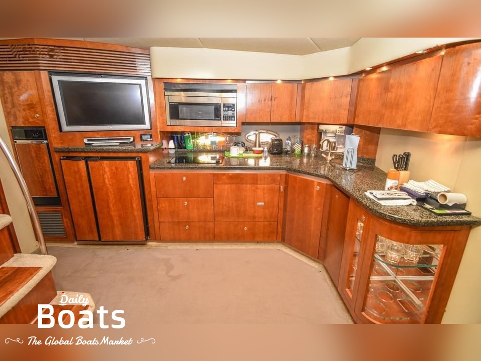 2005 Cruisers Yachts 520 Express for sale. View price, photos and Buy