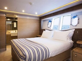 2013 Ferretti Yachts Custom Line Navetta 33 Crescendo kaufen