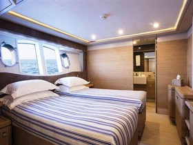 2013 Ferretti Yachts Custom Line Navetta 33 Crescendo te koop