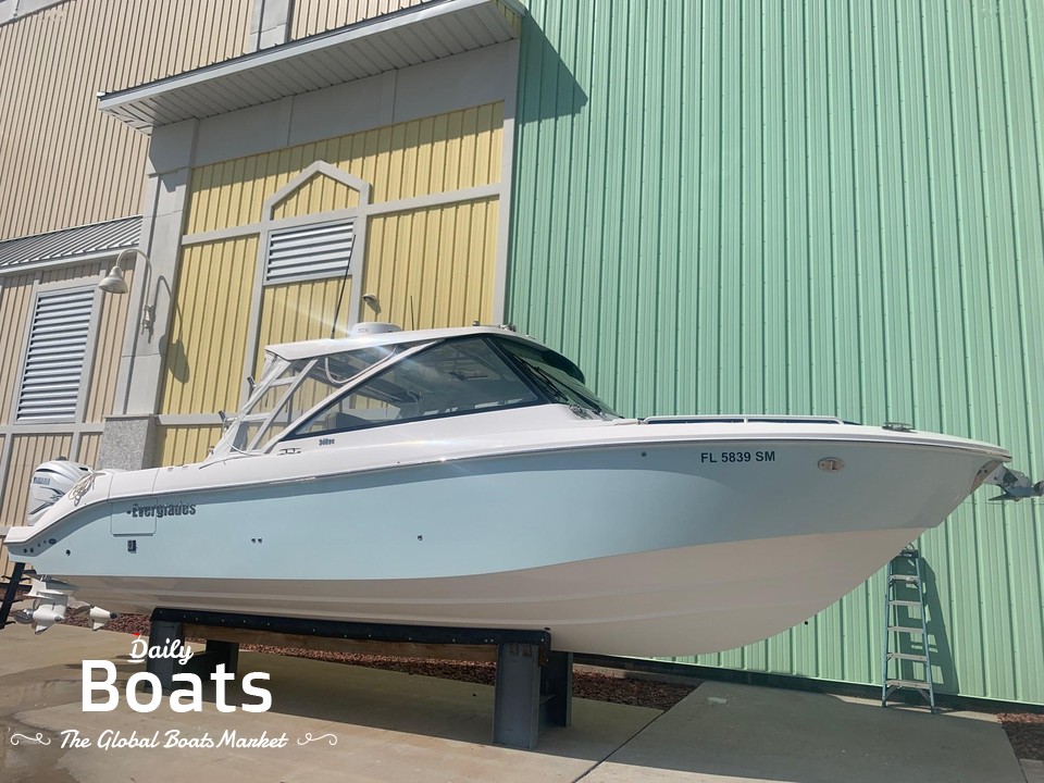 2019 Everglades 340Dc