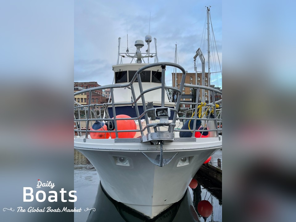 2004 Canoe Cove 556 Cruiser for sale. View price, photos and Buy 2004