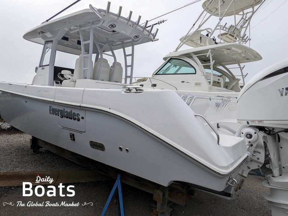 2022 Everglades 335 Center Console for sale. View price, photos and Buy