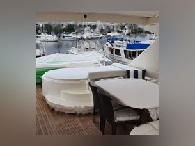 Köpa 2012 Ferretti Yachts 830