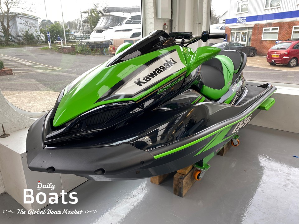 Kawasaki ultra 300. Kawasaki jet ski ultra 310lx. Кавасаки гидроцикл ultra lx. Kawasaki jet ski ultra. Kawasaki ultra 310lx гидроцикл.
