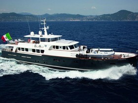 Köpa 2005 Explorer Trawler 33M