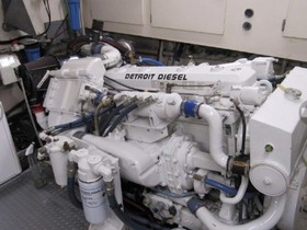 1991 Ocean Yachts 56 Cockpit Motor на продаж