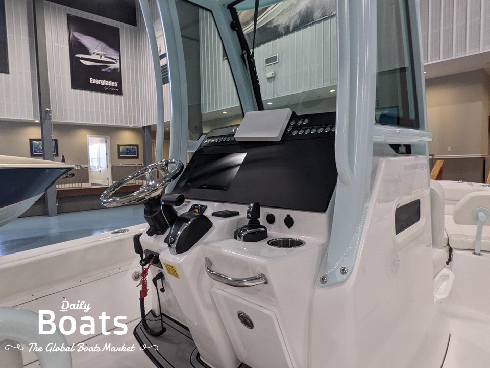 2021 Everglades 235 Center Console for sale. View price, photos and Buy