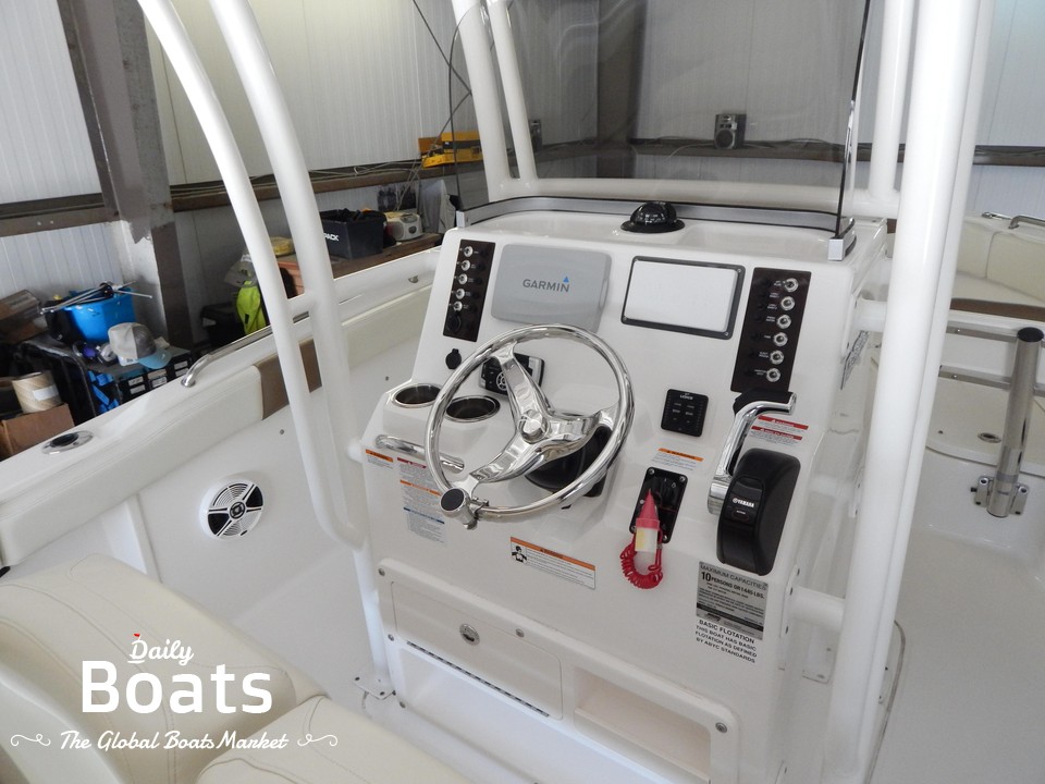 2017 Robalo R222Es for sale. View price, photos and Buy 2017 Robalo ...