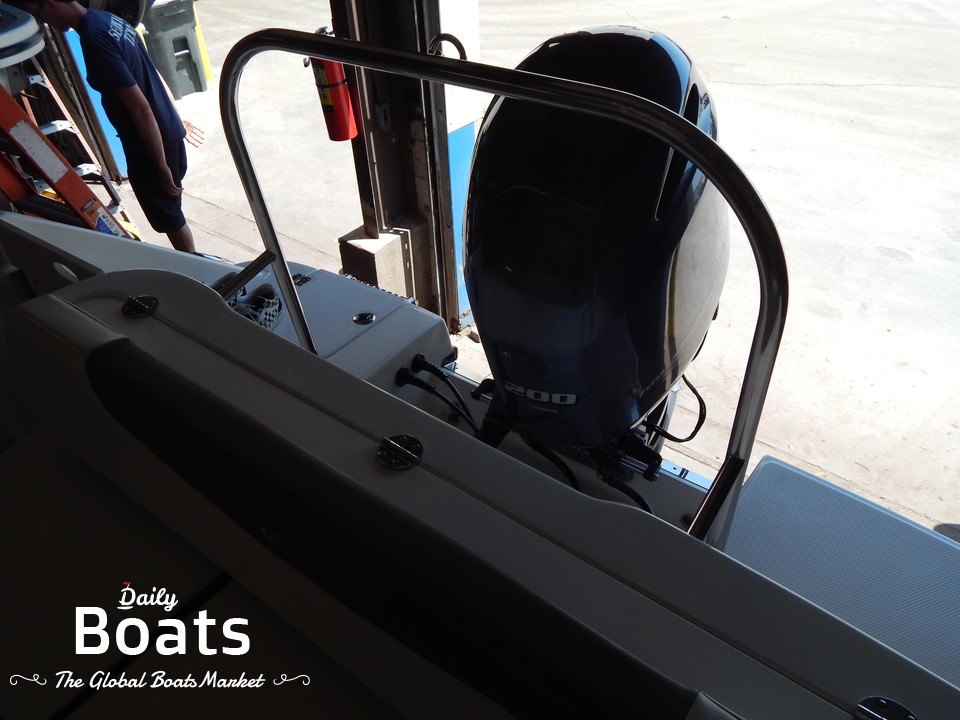 2017 Robalo R222Es for sale. View price, photos and Buy 2017 Robalo ...